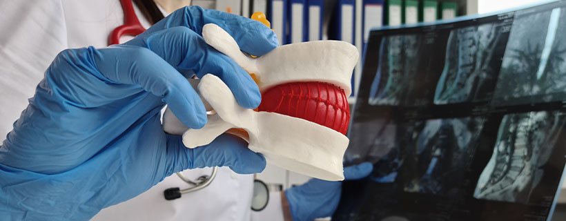 patient needing herniated disc chiropractor in Charlotte, NC